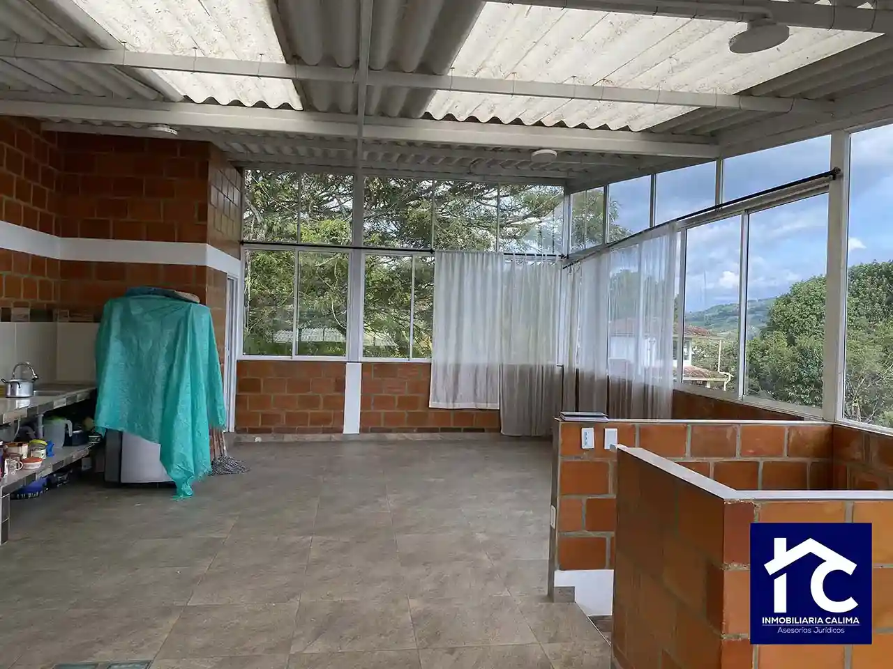 Casa de 3 pisos Barrio Luisa Fernanda